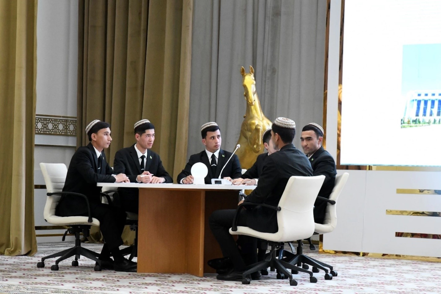 Состоялся конкурс брейн-ринг на тему «Kоневодство Ниссы и мировое искусство сеисования»